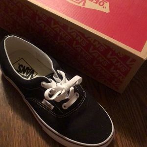 Brand new Vans black tennis shoes women’s 7